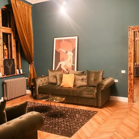 Athenaeum Apartment